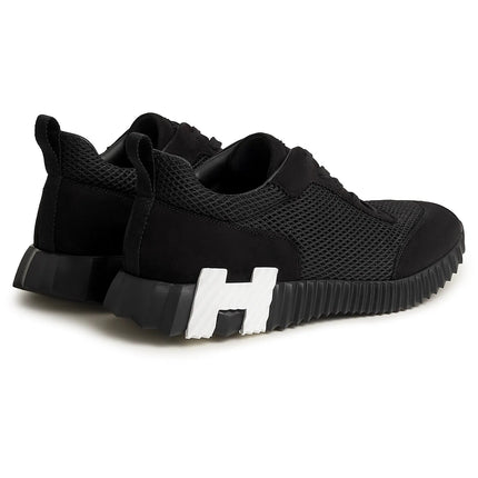 Bouncing Sneaker